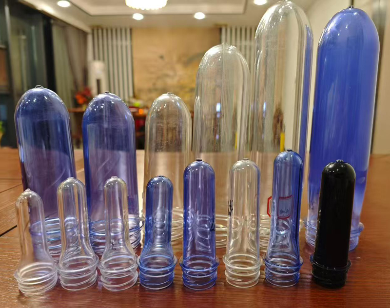 小瓶胚從11.9克到28克，大瓶胚從100克到350克，產(chǎn)品更加豐富